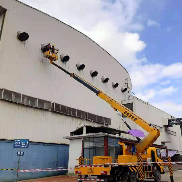 三水高空作业车出租服务：专业广告牌安装解决方案