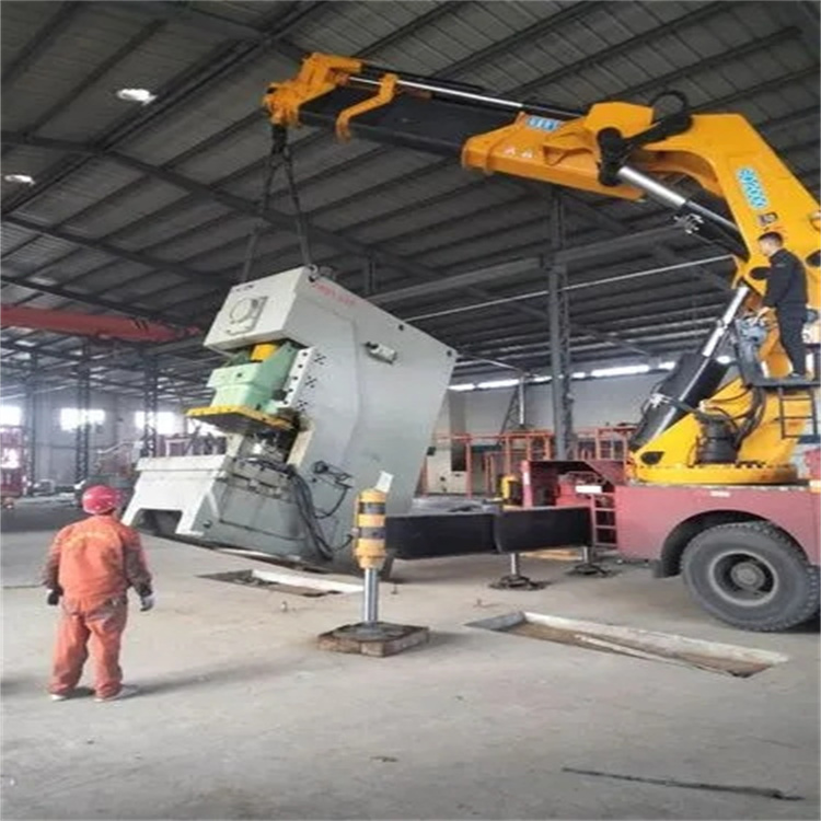 三水80吨折臂吊车出租附近电话