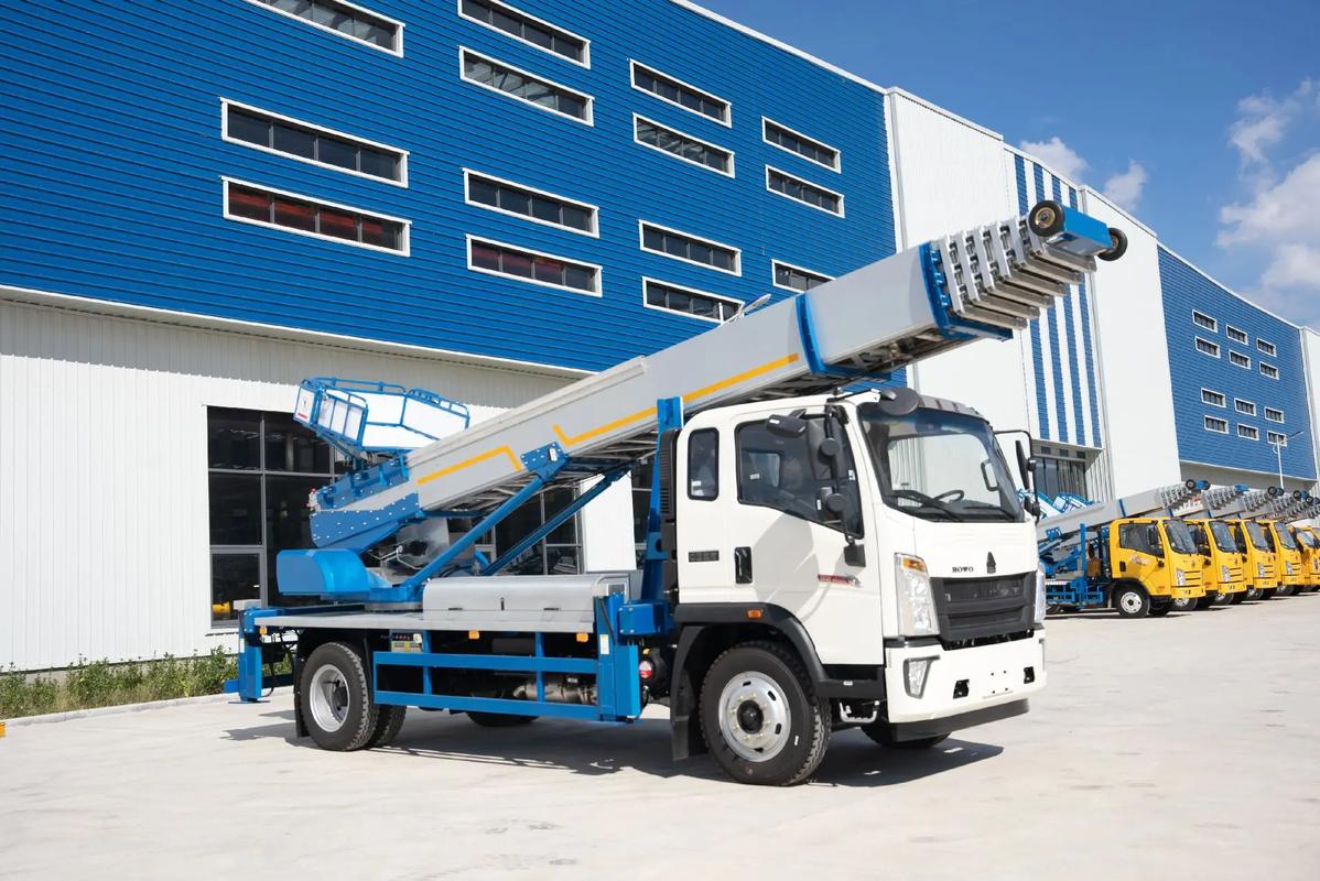 三水出租云梯车高空作业车 建筑垃圾搬运